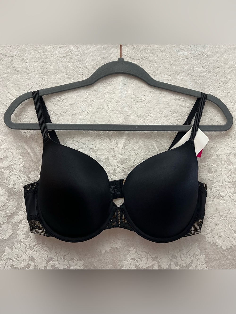 Maidenform NWT Black Lace Detail Underwire T-Shirt Bra Size 38D Adjustable New
